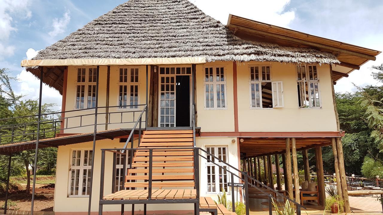 Eileen'S Trees Inn Karatu Exterior foto