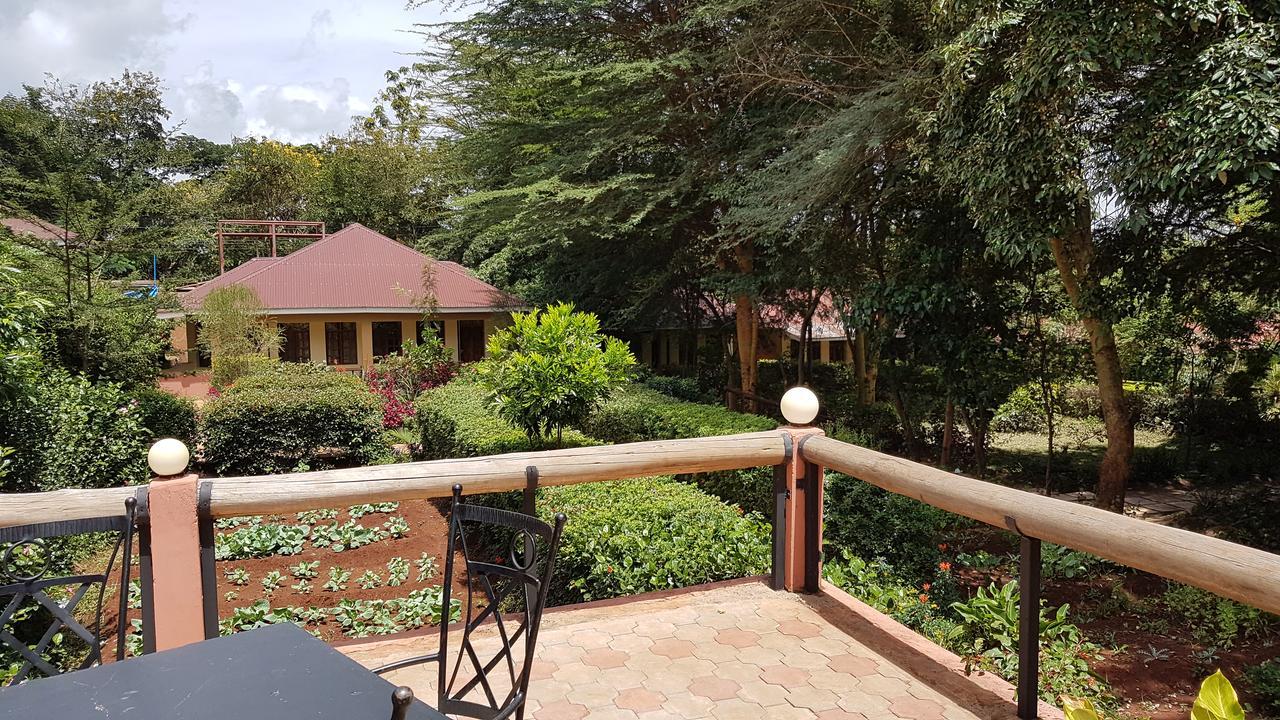 Eileen'S Trees Inn Karatu Exterior foto
